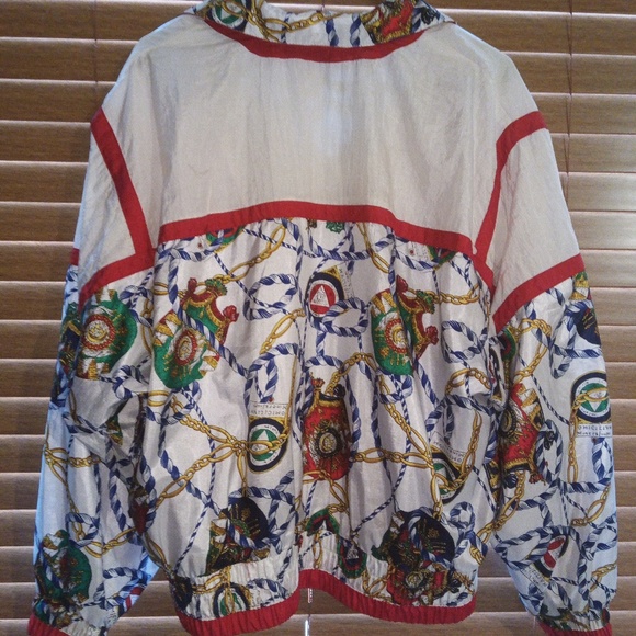 Wind Breaker - Picture 2 of 4